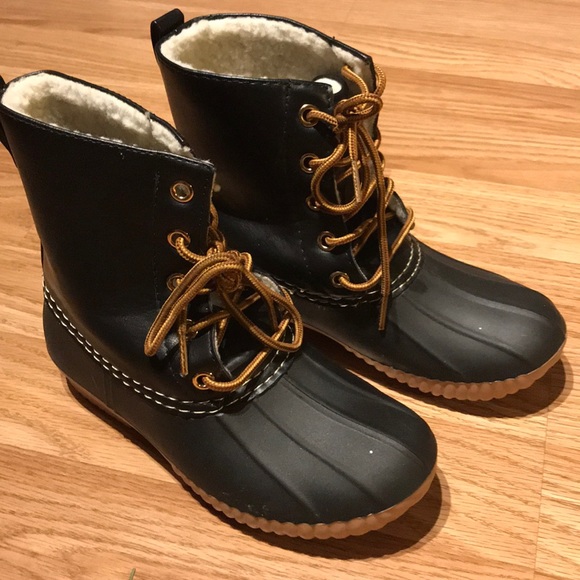girls duck shoes